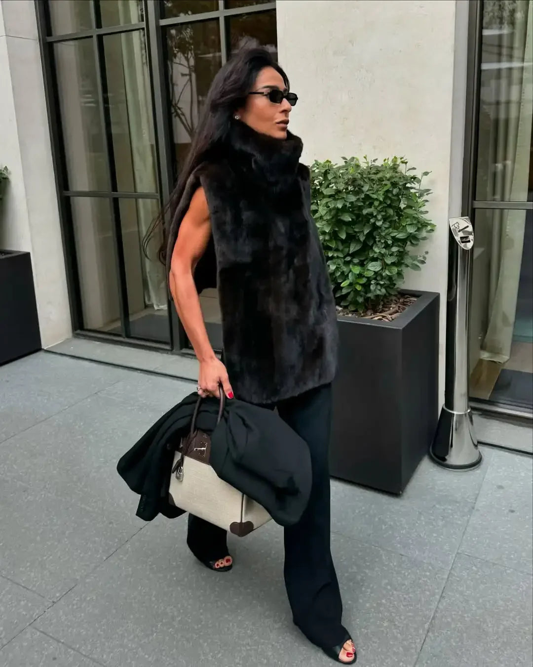 Mojoyce-2025 Women Warm Thicken Vest Fashion Turtleneck Furry Fur Sleeveless Waistcoats Lady Luxuries New Winter Street Party Outerwears